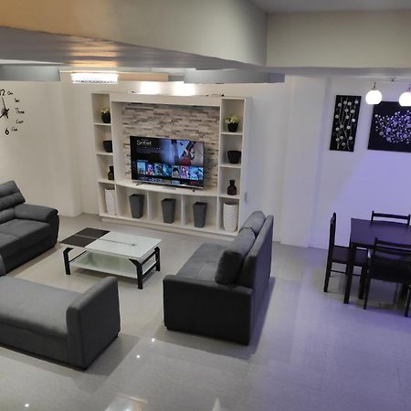 Tagaytay Staycation By Naya And Darla W Free Swimming Pool, Wifi & Netflix Tagaytay City Exterior foto